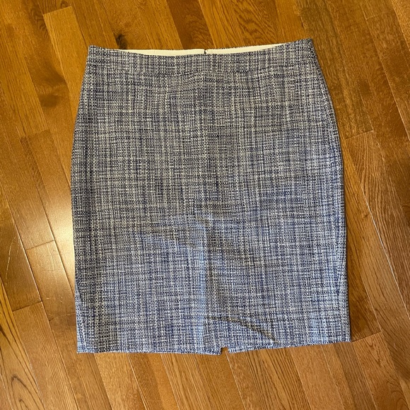 J. Crew Dresses & Skirts - J. Crew tweed pencil skirt